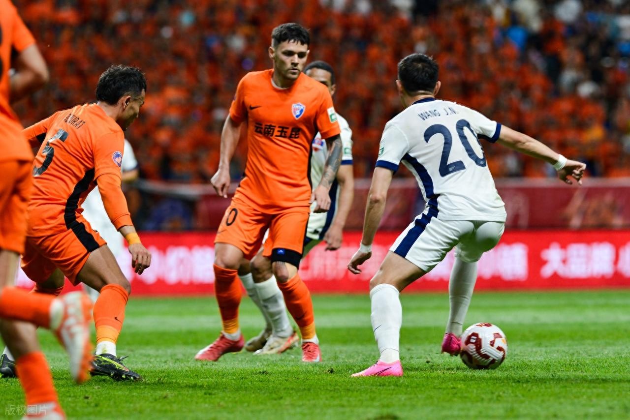 赛地聚焦：德甲冲刺阶段热度飙升，萨克拉门托国王手感冰凉，气氛紧张，轮换策略成焦点的简单介绍