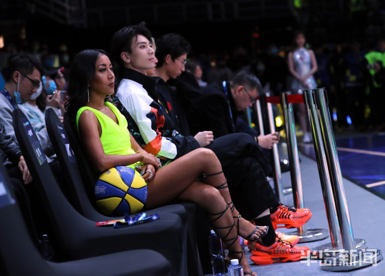 斯图加特发布备战花絮；冲刺阶段刷新队史纪录；全明星赛任务艰巨；资深球员宣示担当的简单介绍